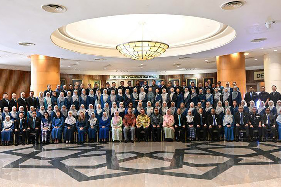 Majlis Anugerah Perkhidmatan Cemerlang &amp; Sijil Perkhidmatan Cemerlang Perbendaharaan Malaysia Tahun 2025